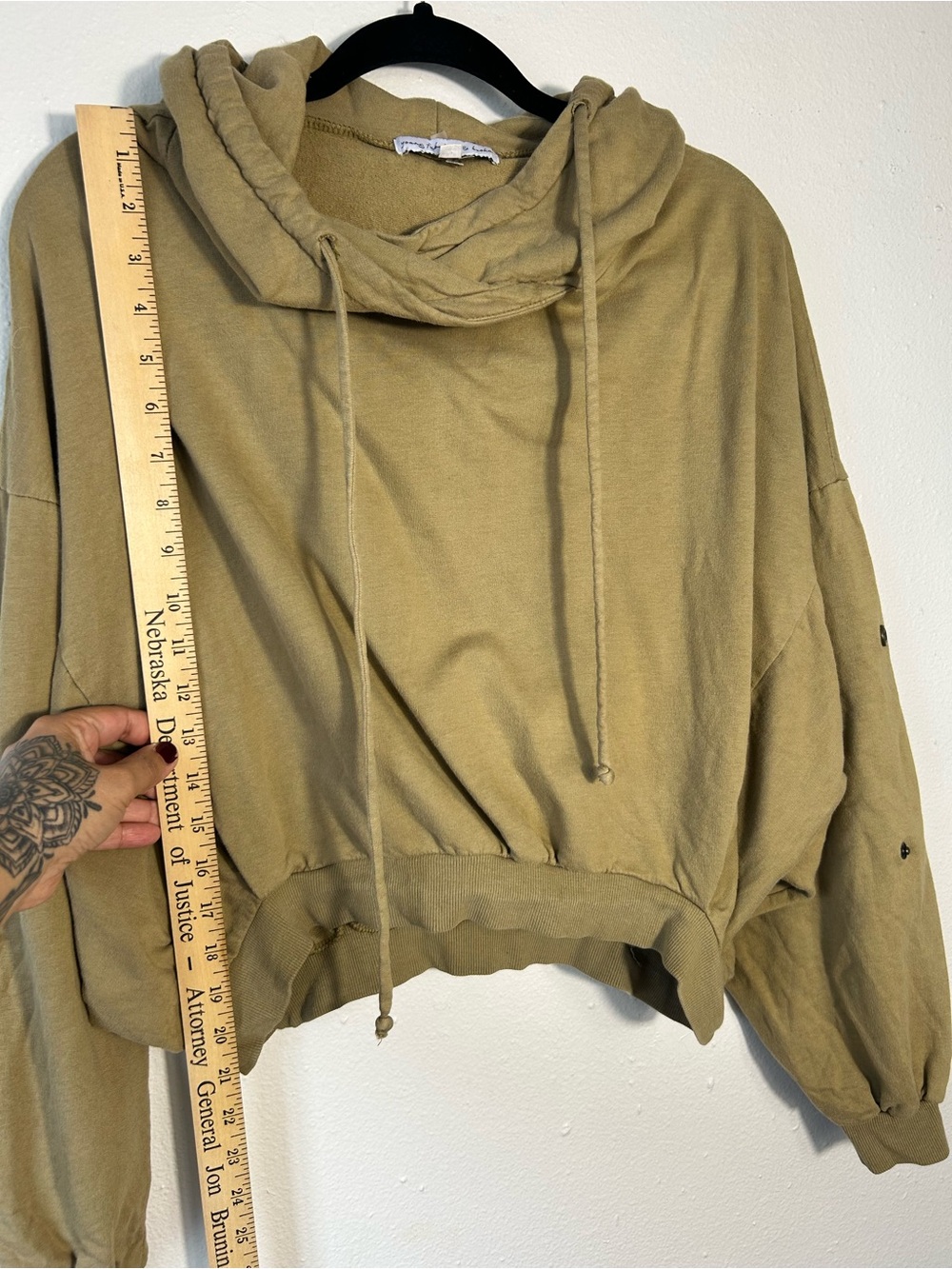 Young Fabulous & Broke Women's Cropped Hoodie S/M Tan Snap Button Sleeve YFB - Picture 5 of 7